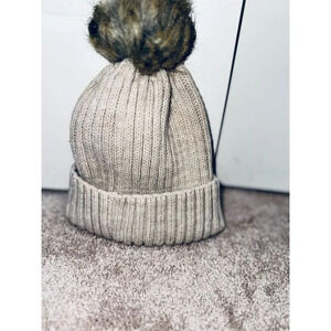 Blarney wool Co Beige Knit Beanie Hat with Faux Fur Pom Pom Unisex Winter Casual